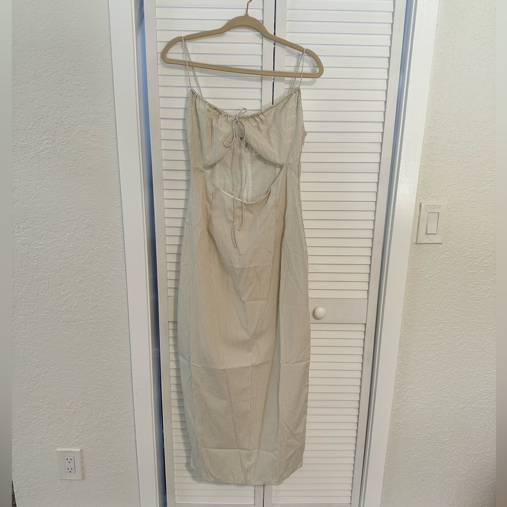 BRAND NEW Sabo Skirt beige/Cream pinstripe size 6